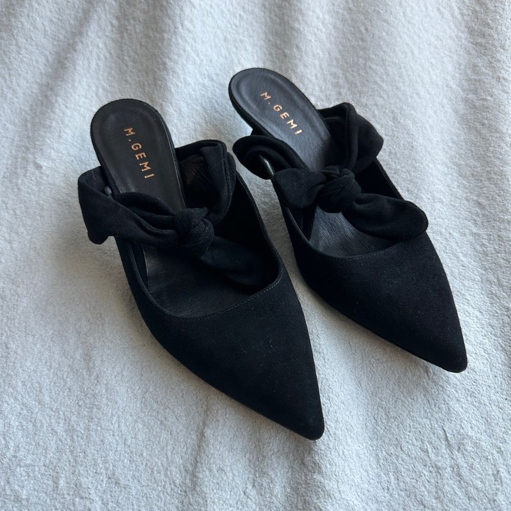 M. Gemi Black Pointed Knot-Detail Kitten Heel Mules (Lasso)